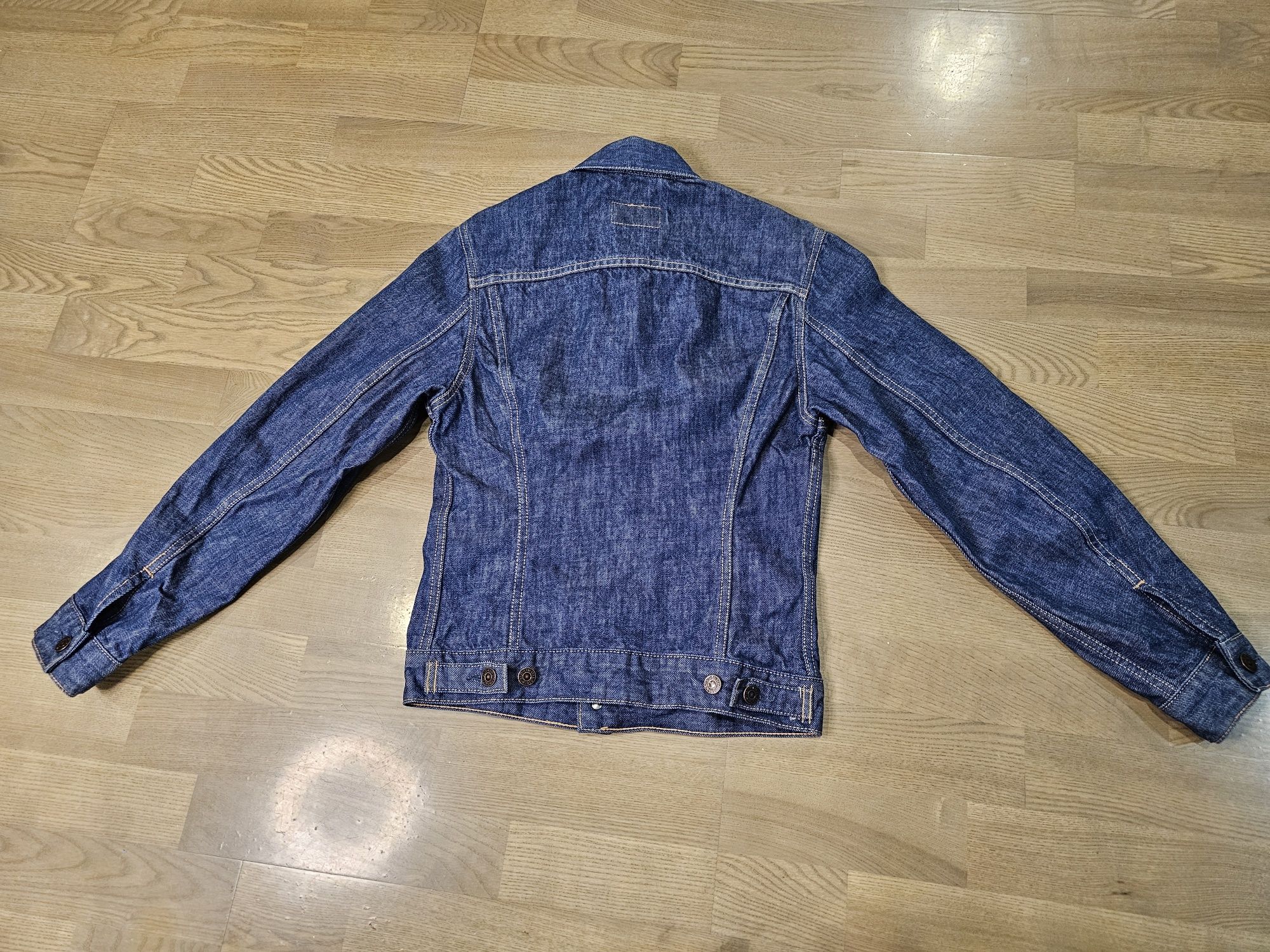 Мужская джинсовая куртка Levis 70500 04 джинсовка