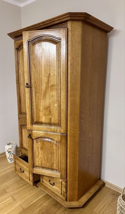 SPRZEDAM drewnianą SZAFĘ- dębową