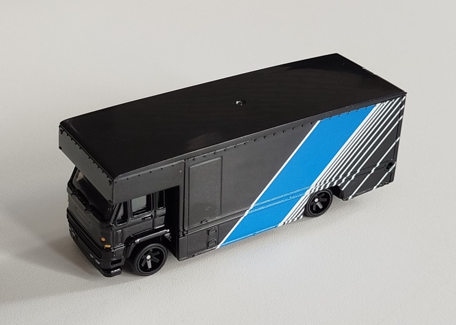 Hot Wheels Fleet Flyer Ciężarówka Premium