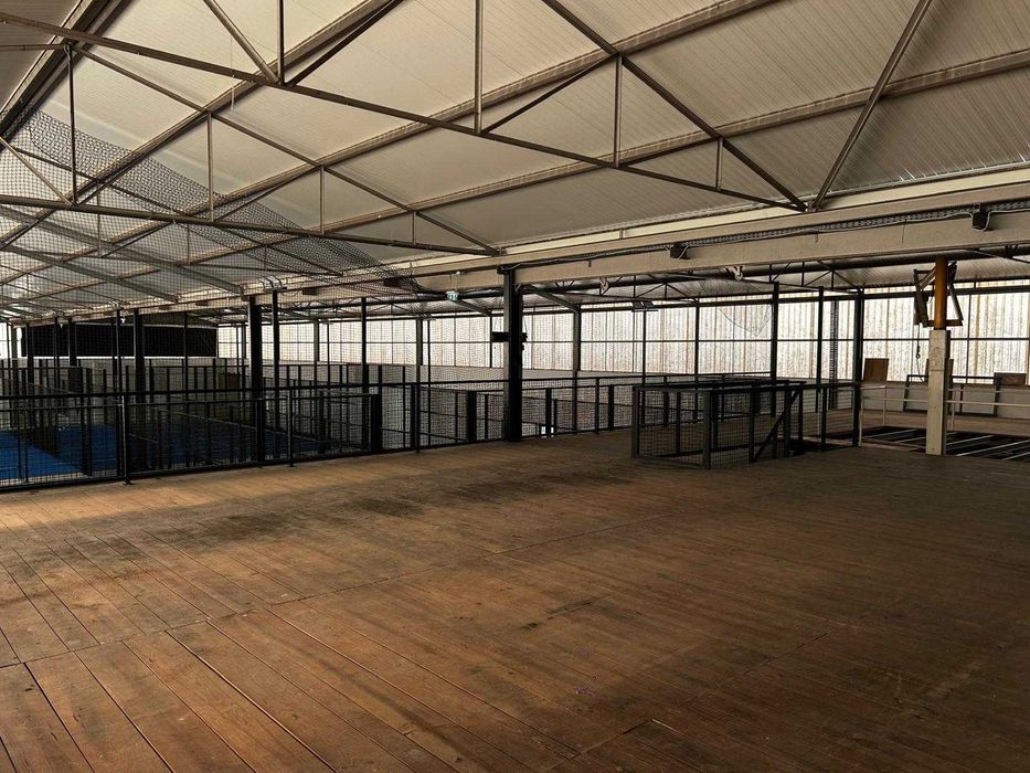 Piso superior em clube de Padel na Trofa