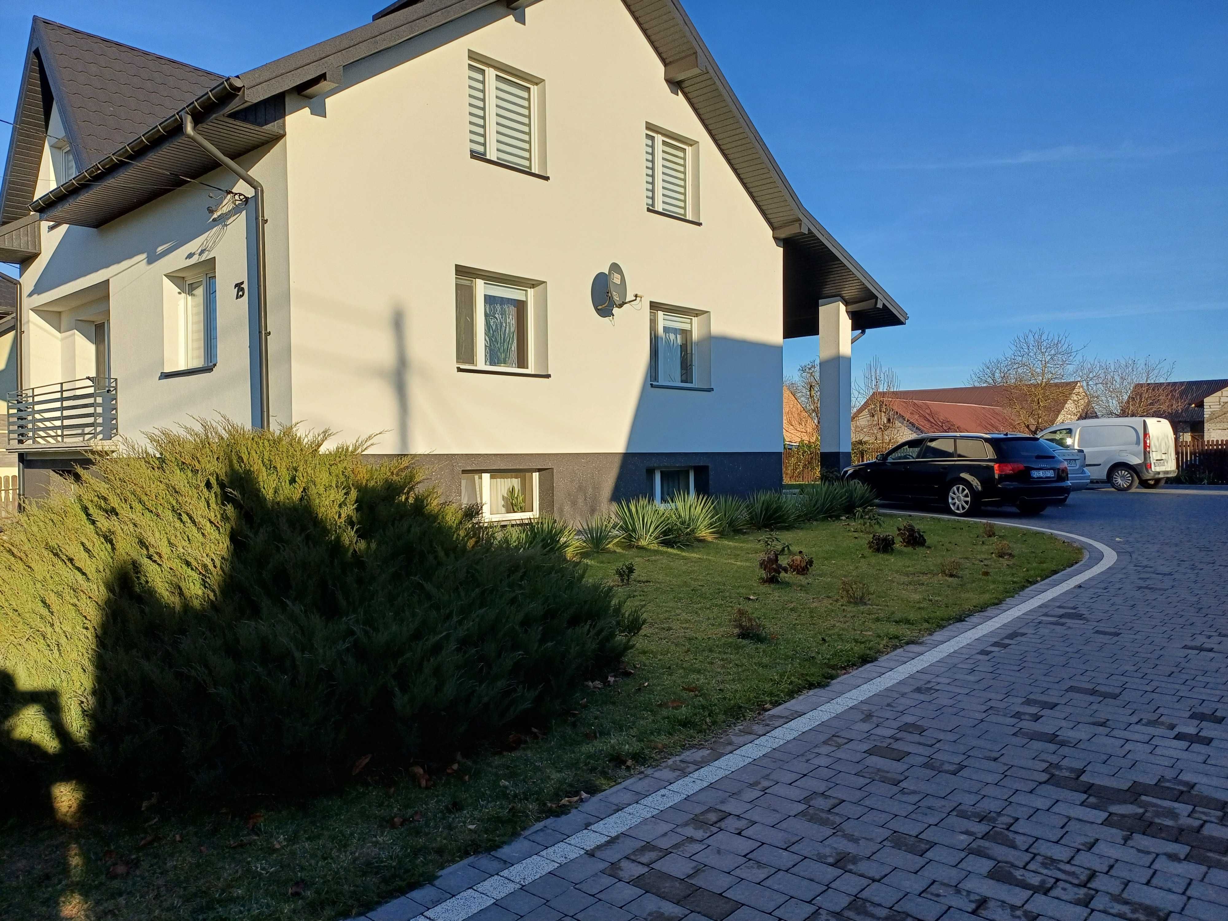 Dom jednorodzinny z gospodarstwem rolnym