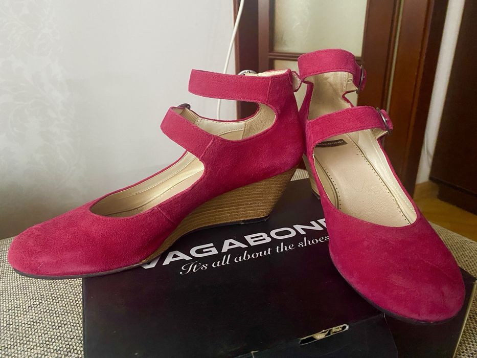 Туфлі Vagabond Lugano, розмір 39, колір Raspberry Red