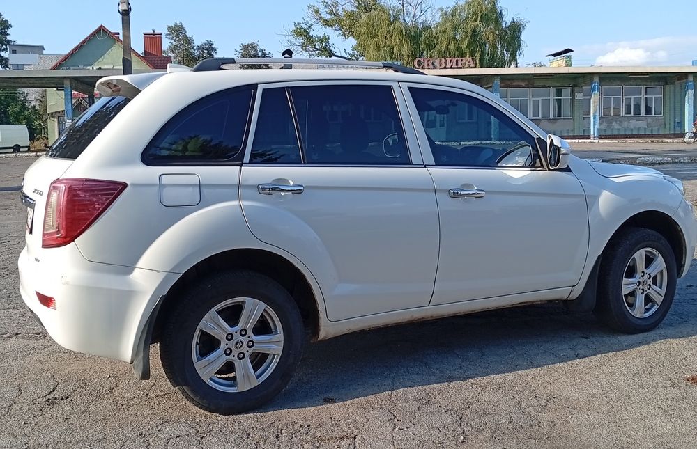 Продам Lifan X60.
