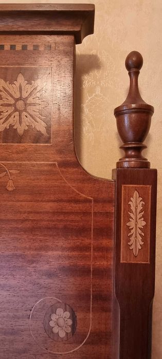 Mobilia antiga de quarto - Cama de Solteiro