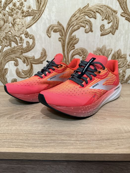 Brooks Hyperion Max Original