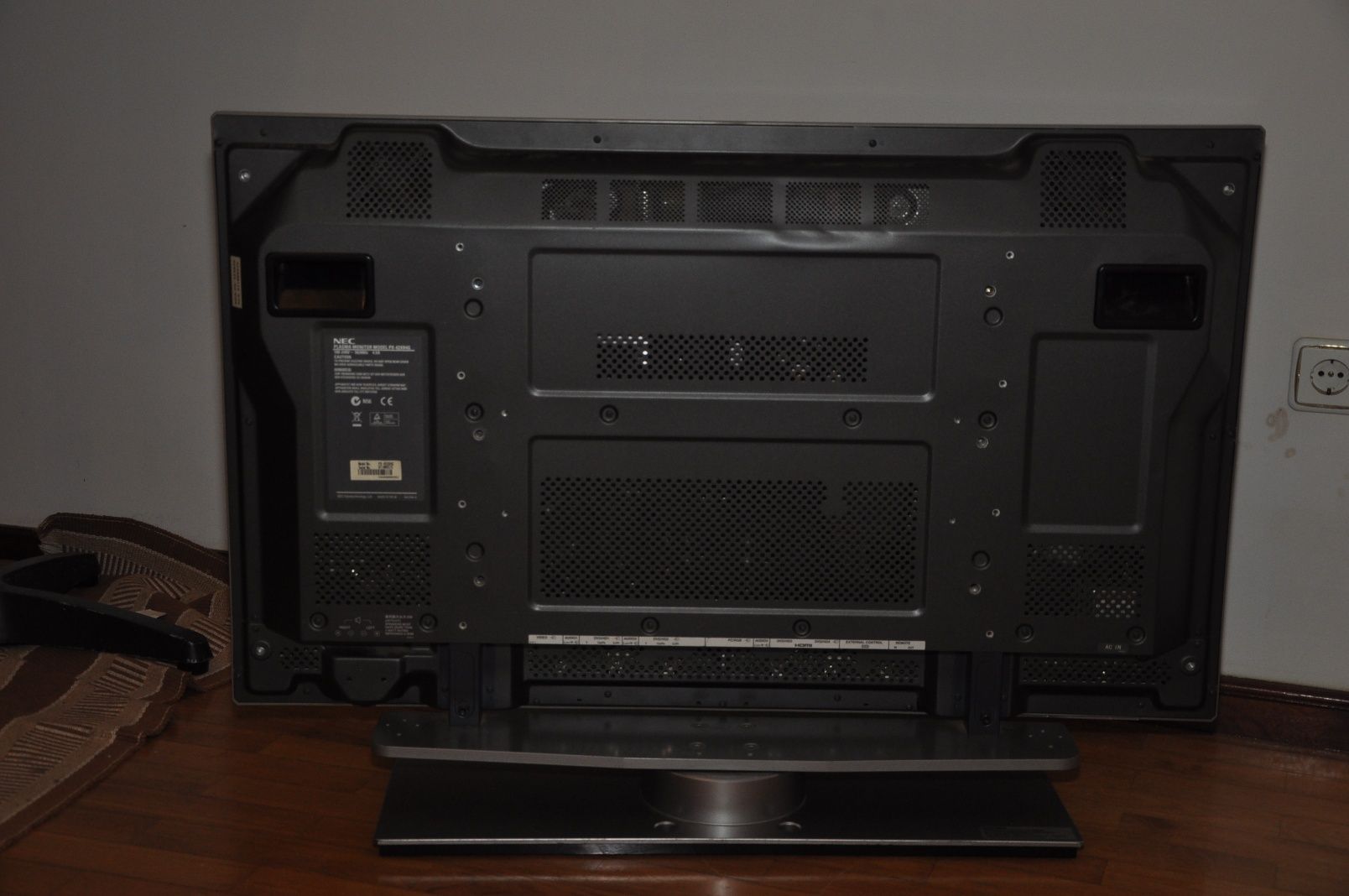 Plasma Monitor NEC MODELO M PX-42XR4G