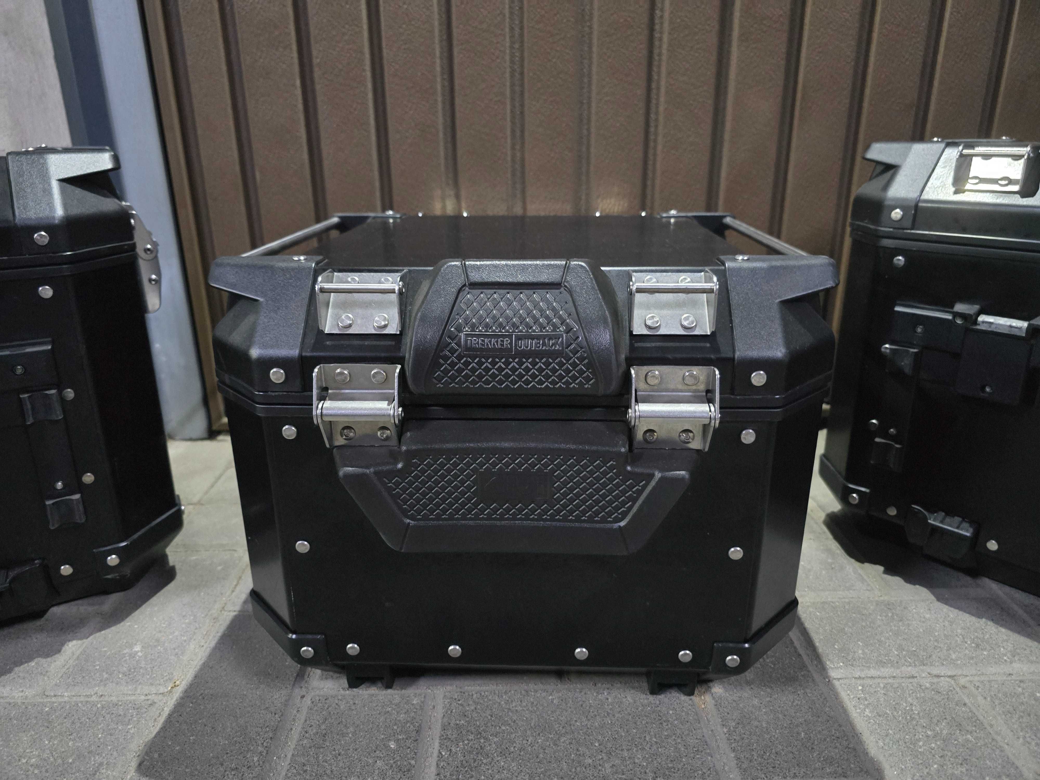kufry aluminiowe czarne zestaw GIVI TREKKER OUTBACK stelaż płyta