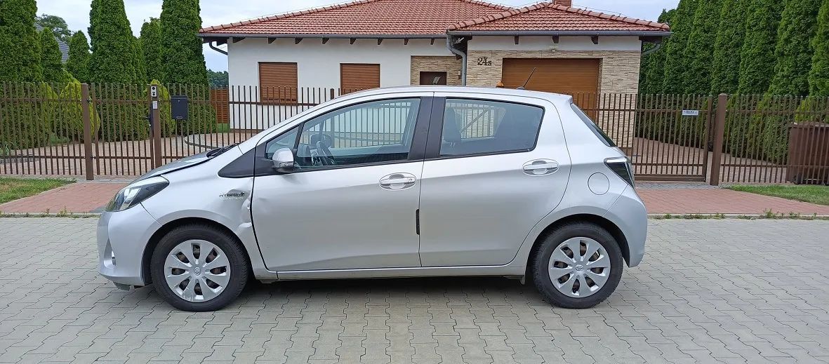 Toyota Yaris Toyota Yaris Hybrid 100 Dynamic! 1.5VVT-i Kamera! Klimatronic! Ledy!