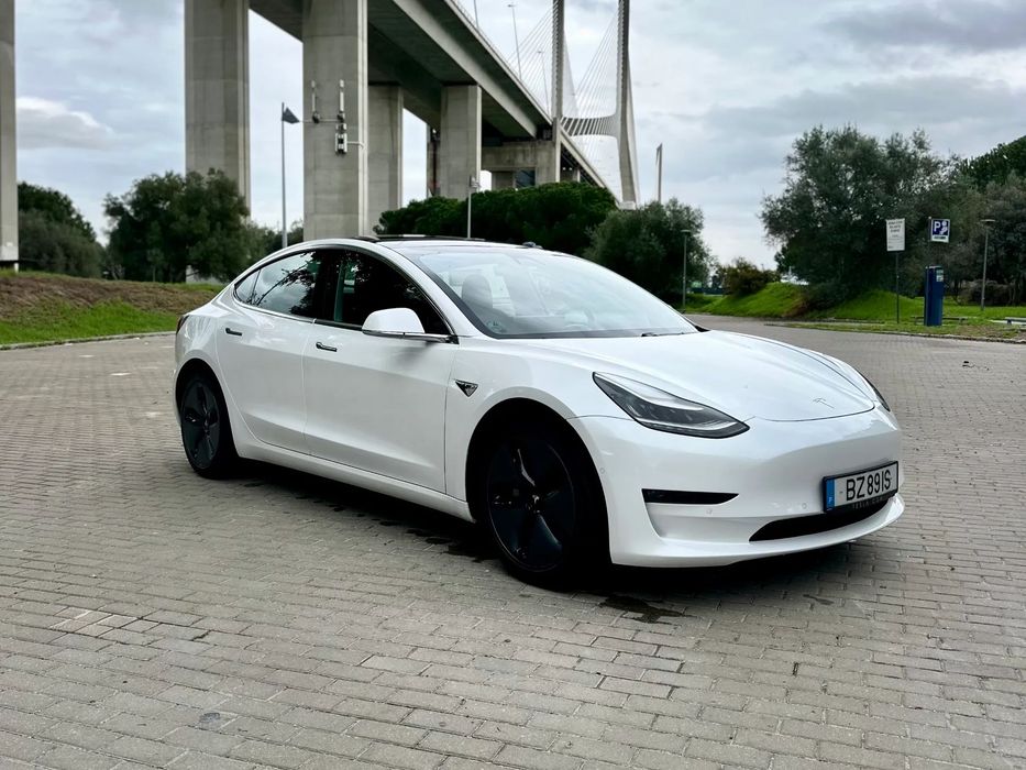 Tesla Model 3 Long-Range Dual Motor AWD