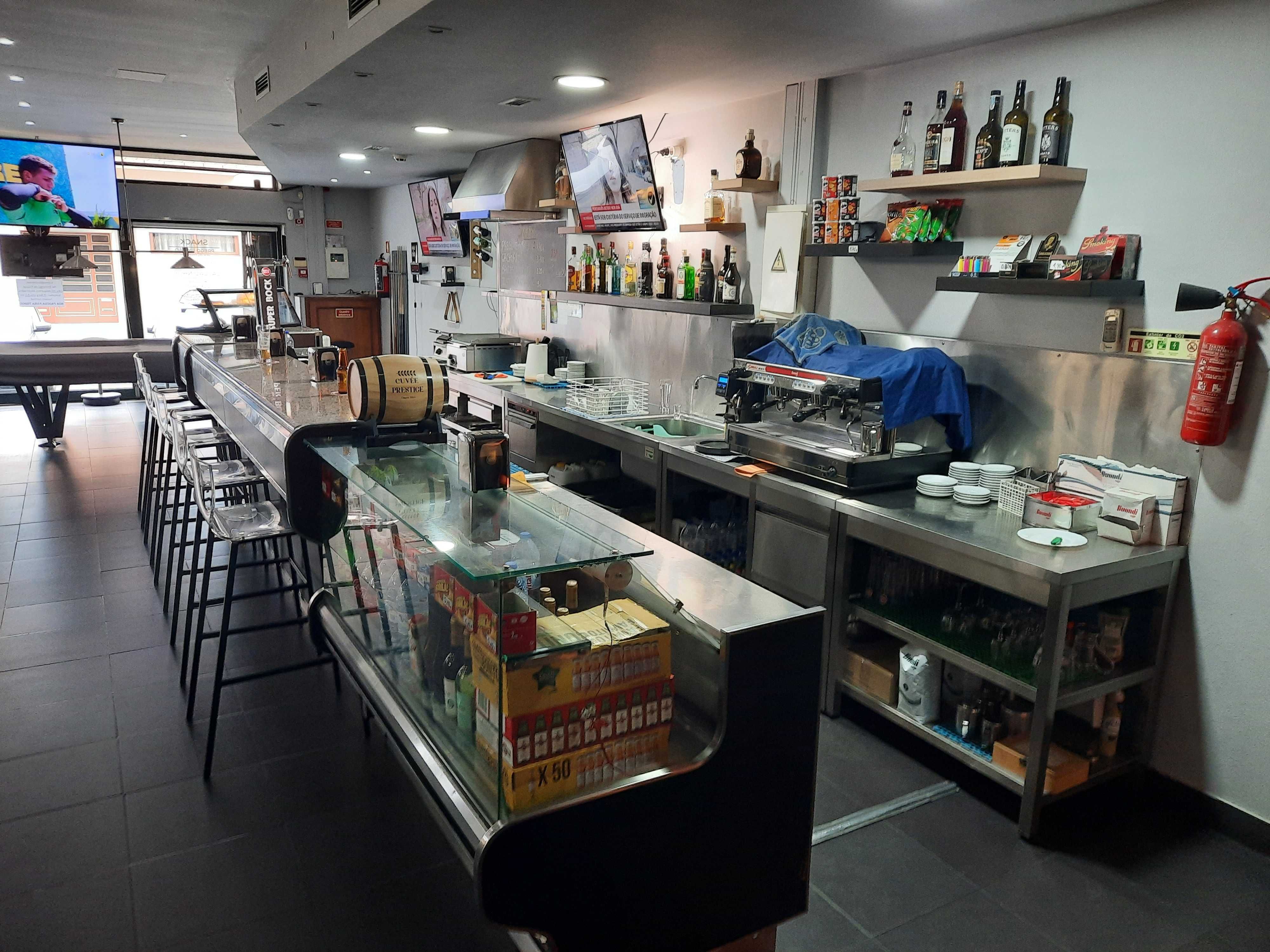 TRESPASSE  "Café snack bar o esticadinho"