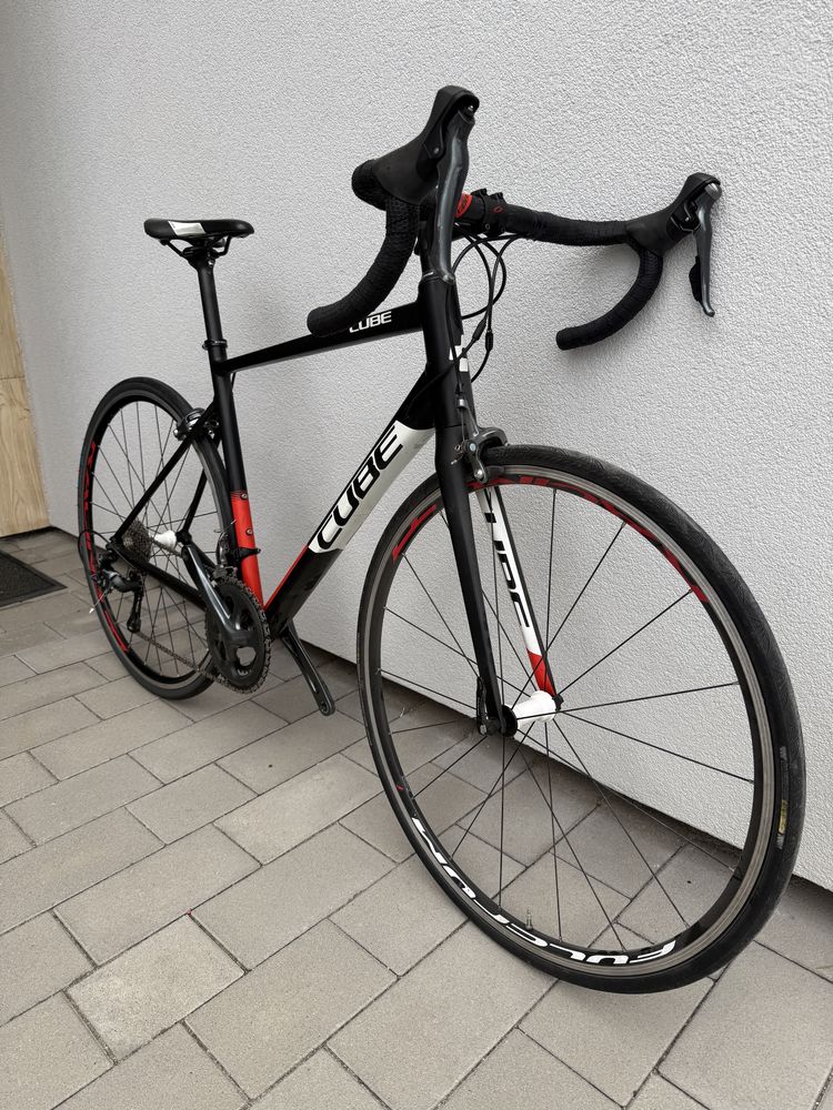 Rower szosowy cube attain