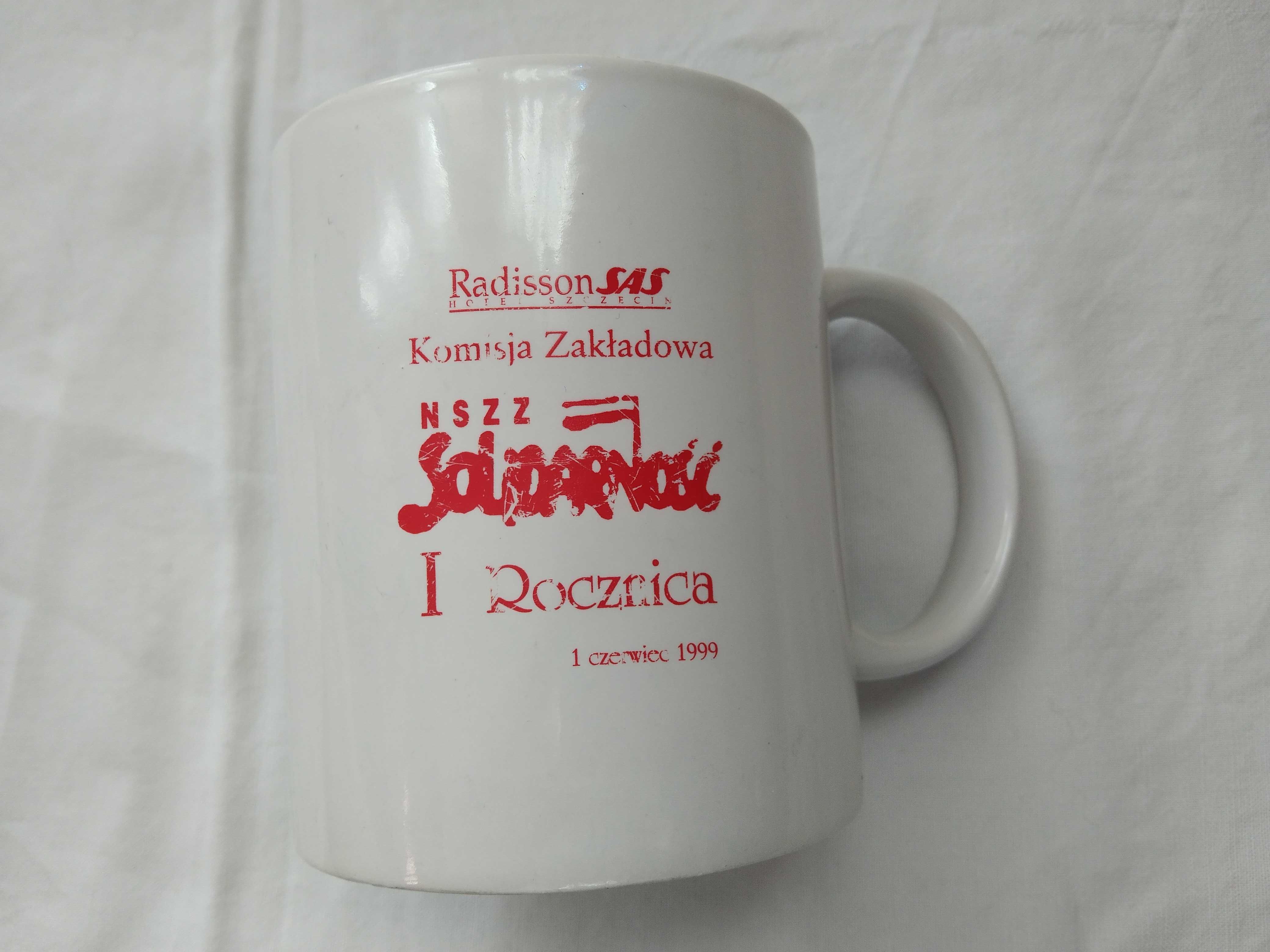 Kubek do napojów , herbaty - kolekcjonerski . Solidarność