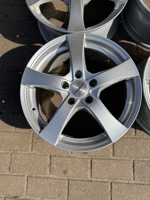 Komplet felg Dezent 17” 5x115 7J ET43 Felgi Uzywane F-Vat
