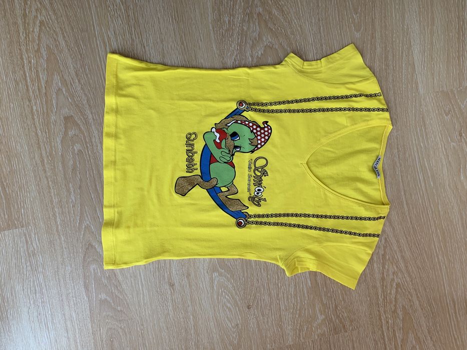 Футболка на девочку от 10 лет или женщину