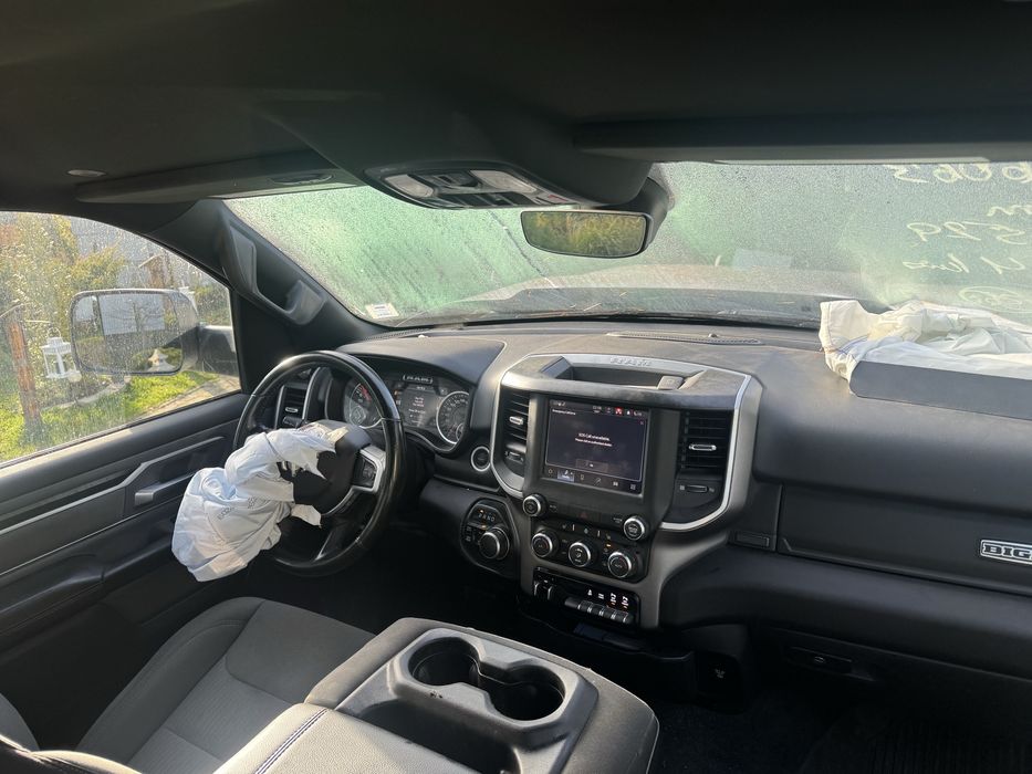 Ram V 2022 5.7Hemi V8 **4X4**100tyś km **big horn*Uszkodzony**