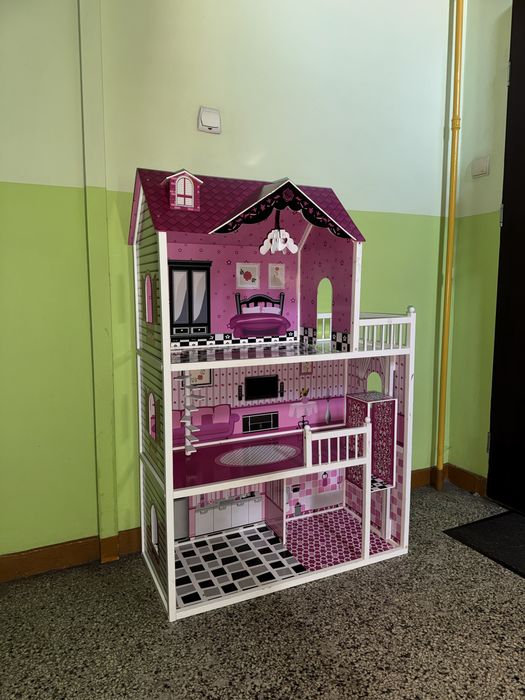 Domek dla lalek - ogromny!