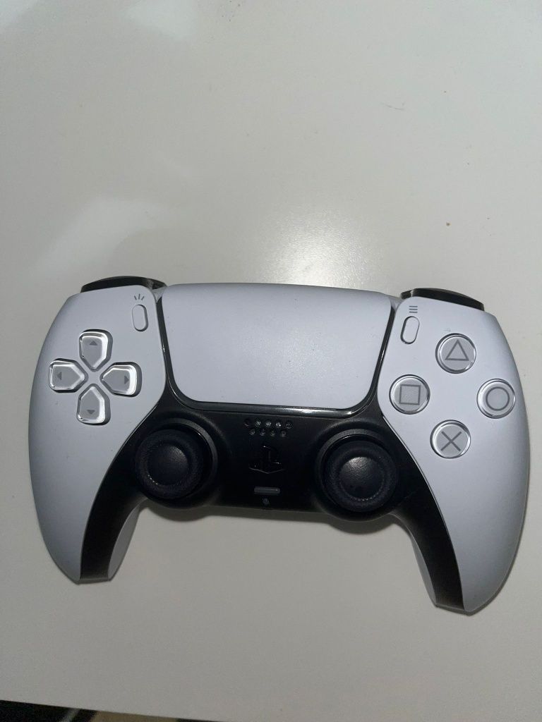 PlayStation 5 com 1 comando