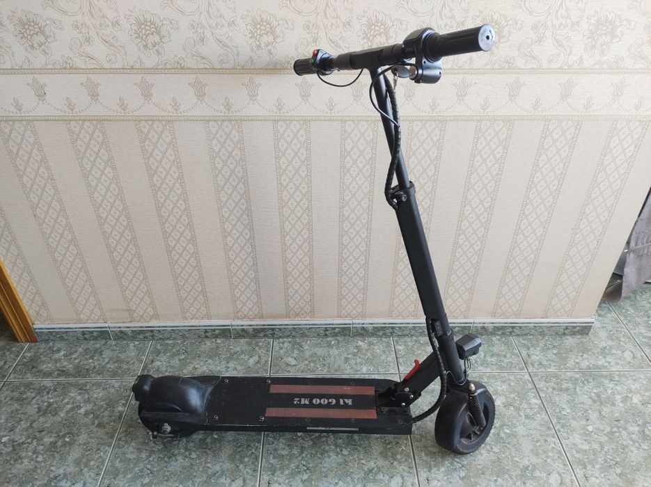 Єлектросамокат. Kugoo M2
