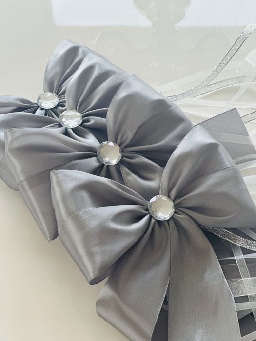 Kokardy na klamki Auta 4 szt. Dekoracje ślubne na samochód Szare