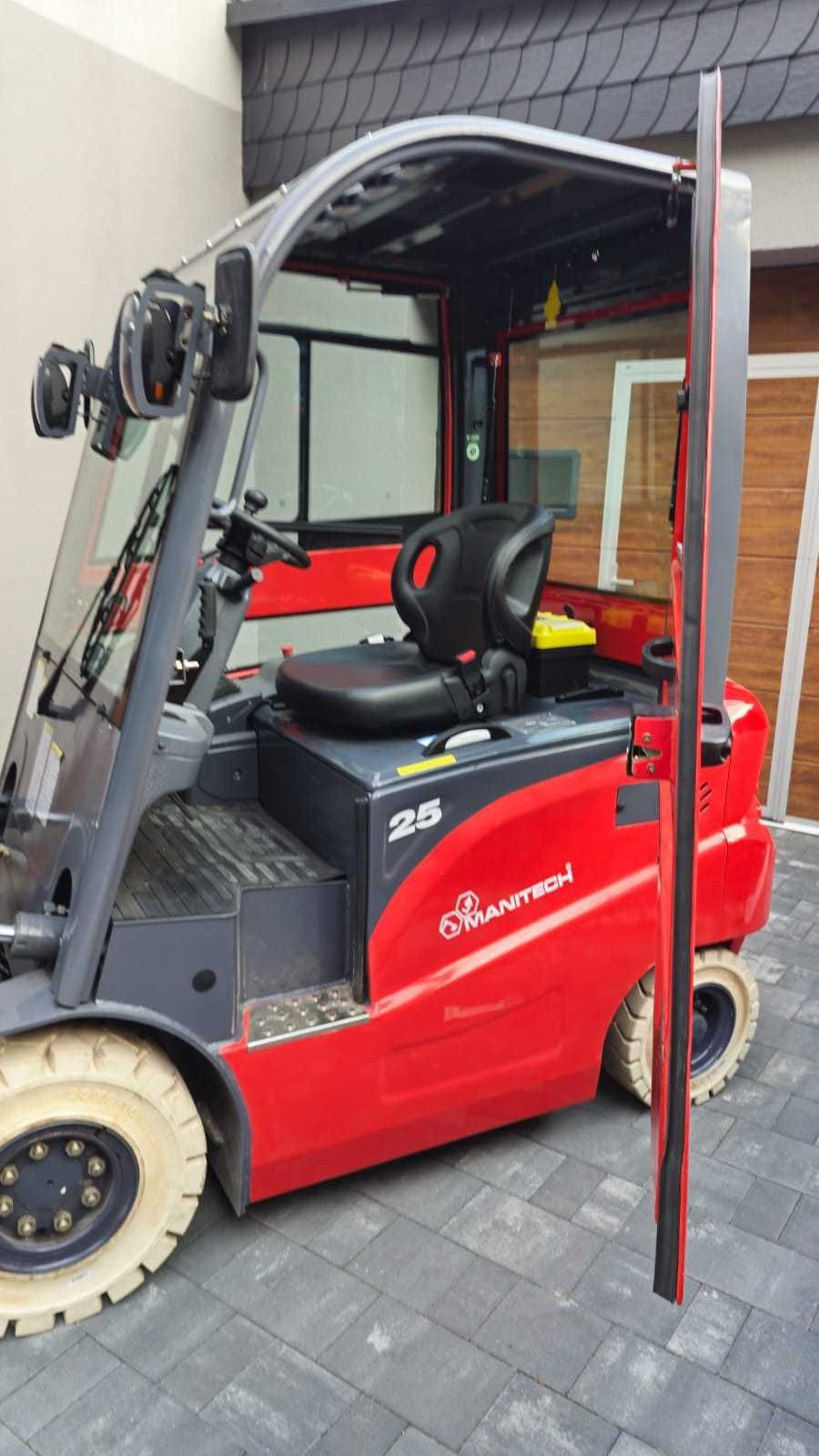 Wózek widłowy elektryczny MANITECH EF-25
