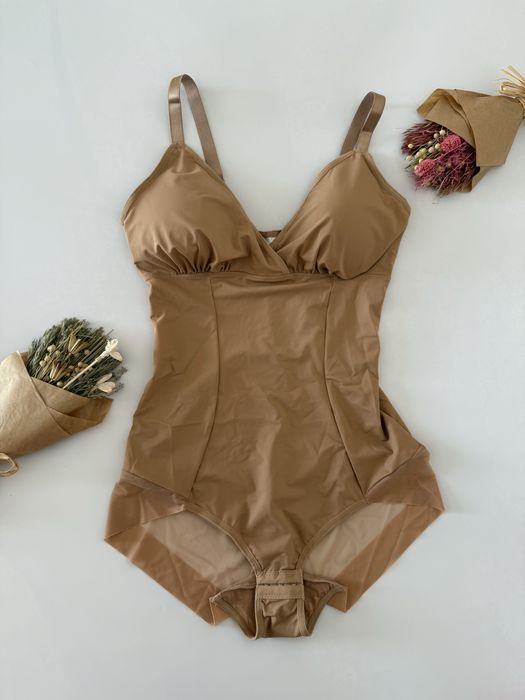 Modelujące body wyszczuplające