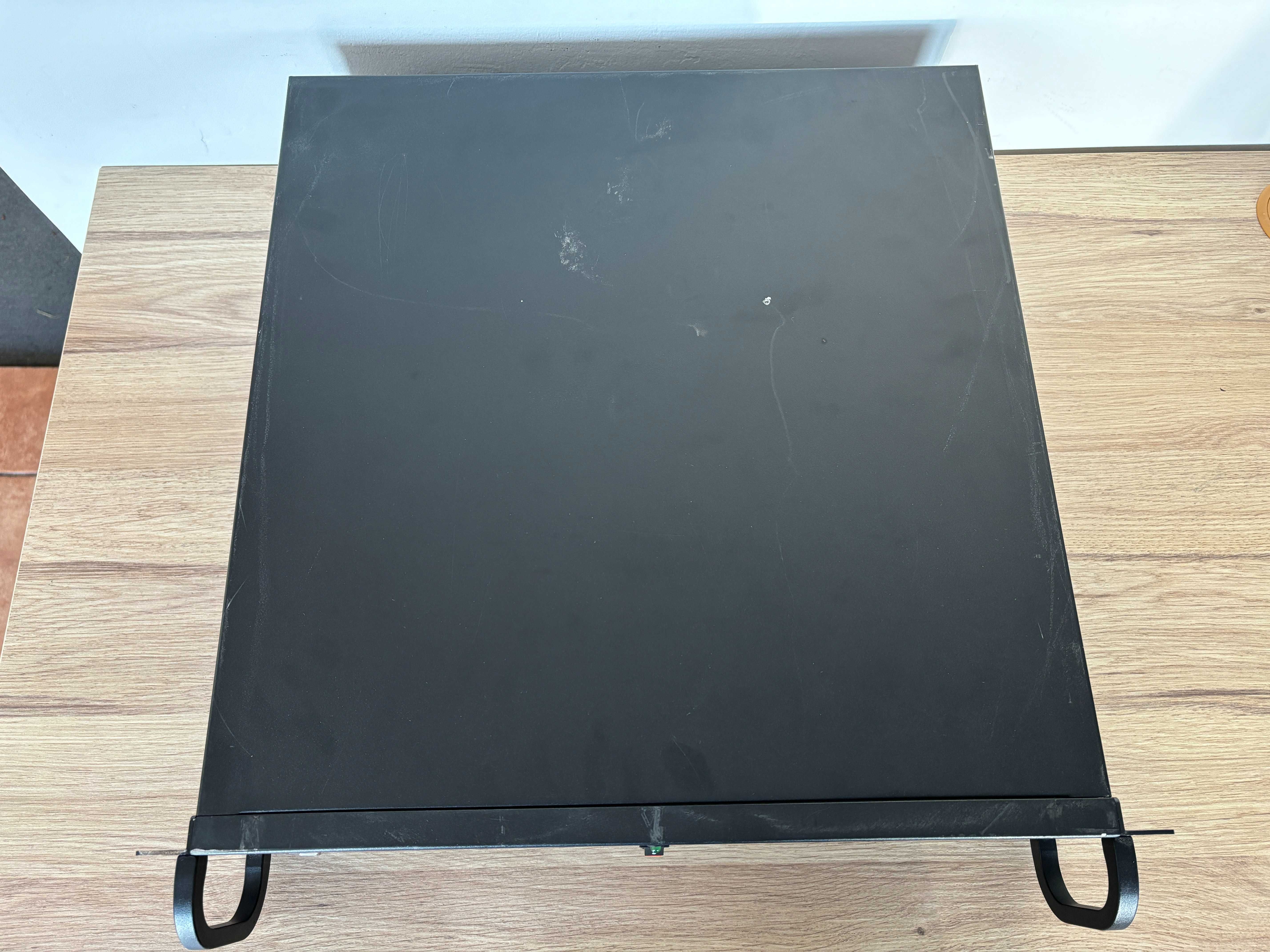 Komputer w obudowie rack 4U
