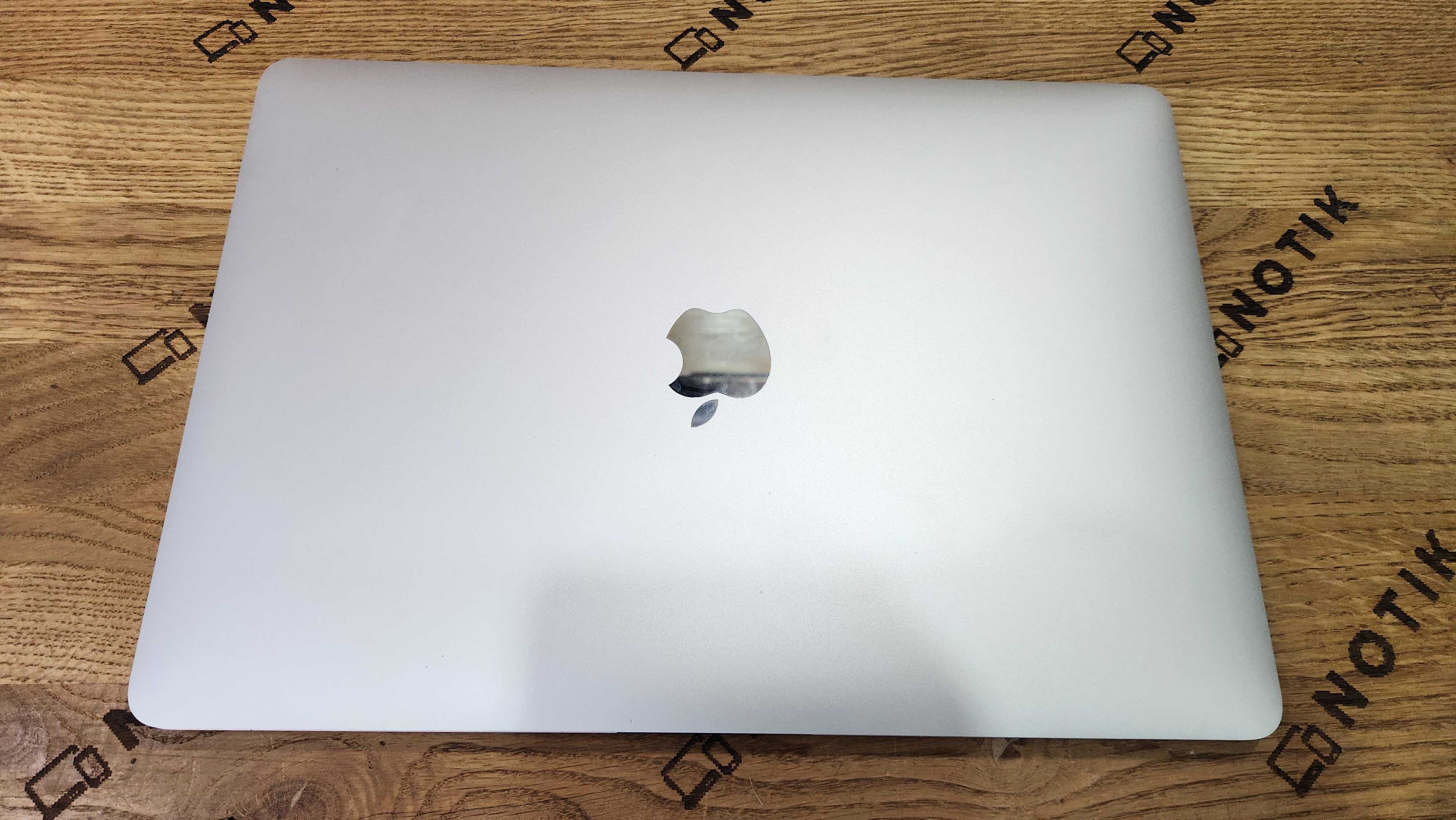 Apple MacBook Air 13" M1 2020 8GB/256 Silver (MGN93 A2337) LIKE NEW