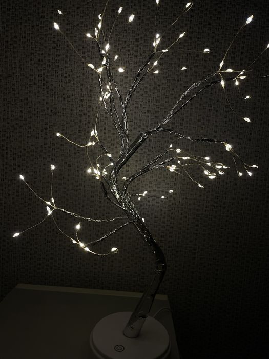 Декоративна лед гирлянда у виді сакури