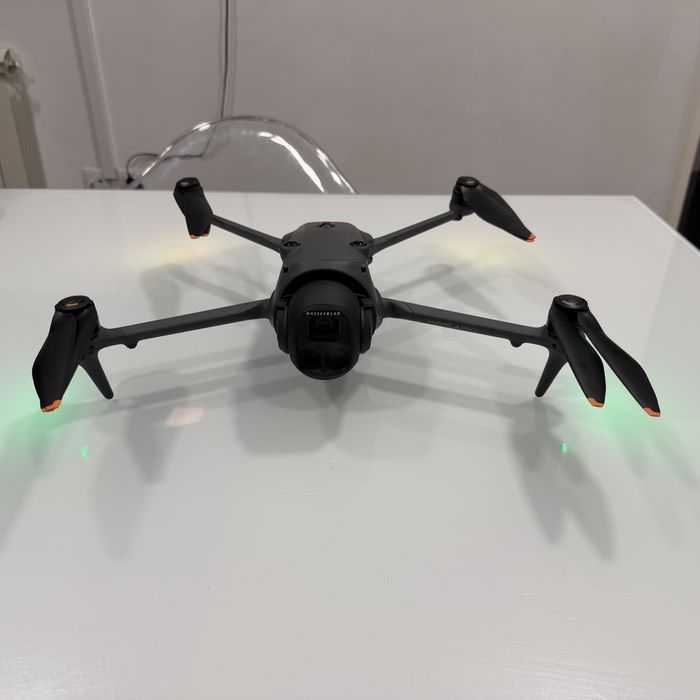 DJI Mavic 4 pro Fly More Combo