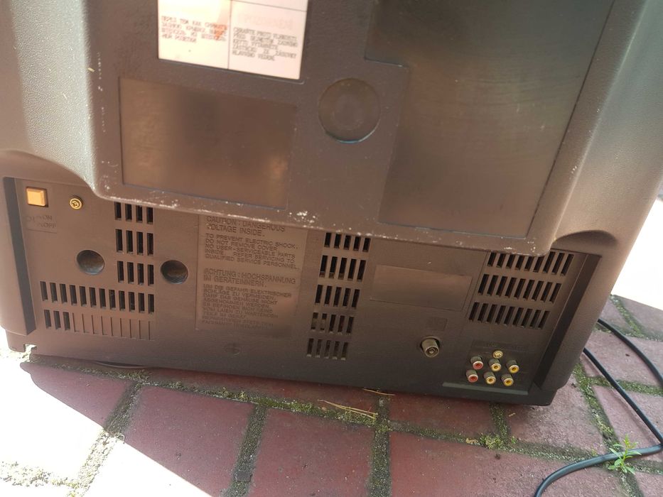 Sprzedam telewizor Sharp