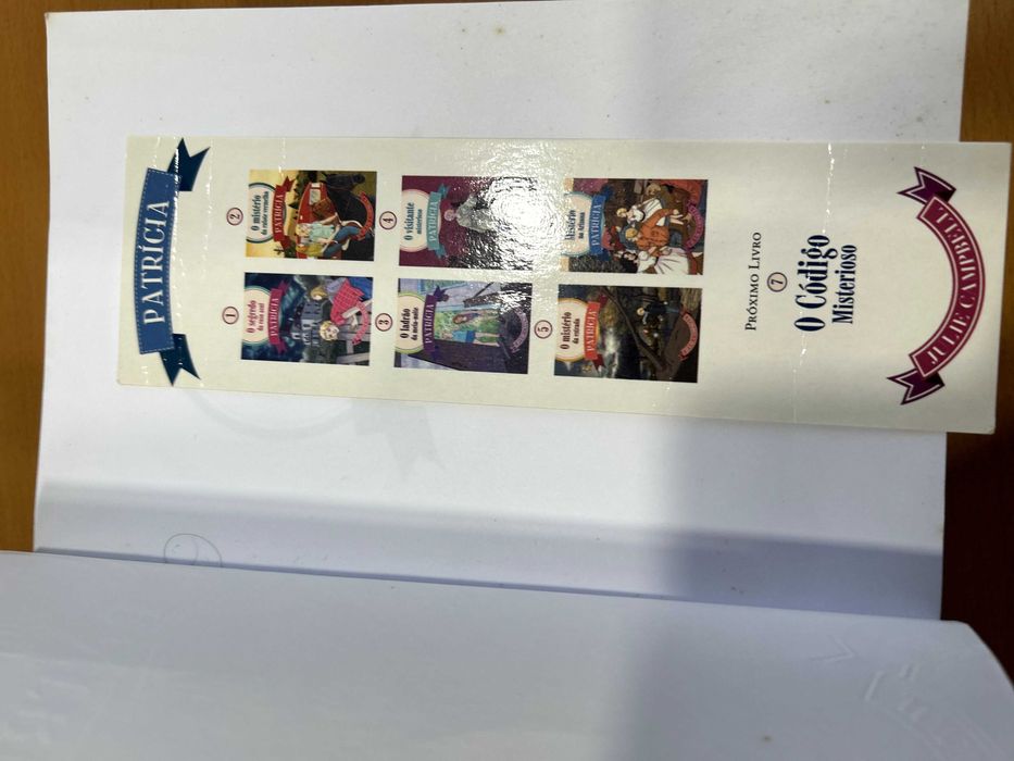Coleção livros infanto-juvenis: Patrícia