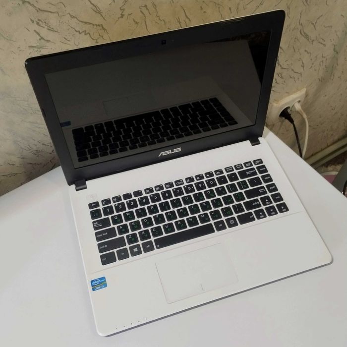 Красивый ноутбук Asus D-452V | Core I3-3110M | 8/500 гб | видео 1гб