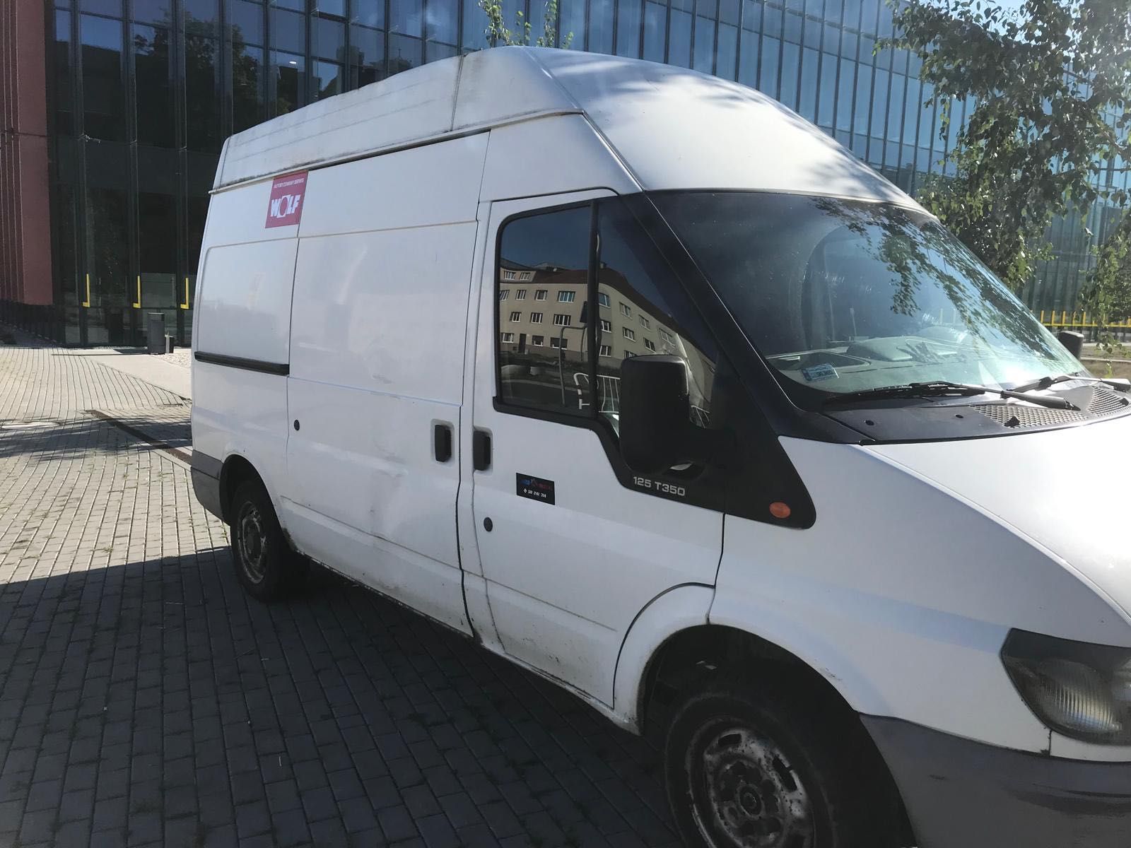 Ford Transit rok 2002