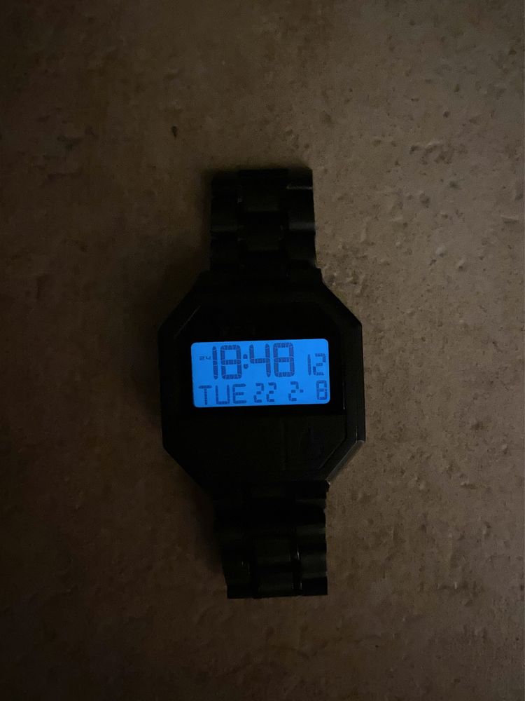 годинник NIXON RE-RUN електронний