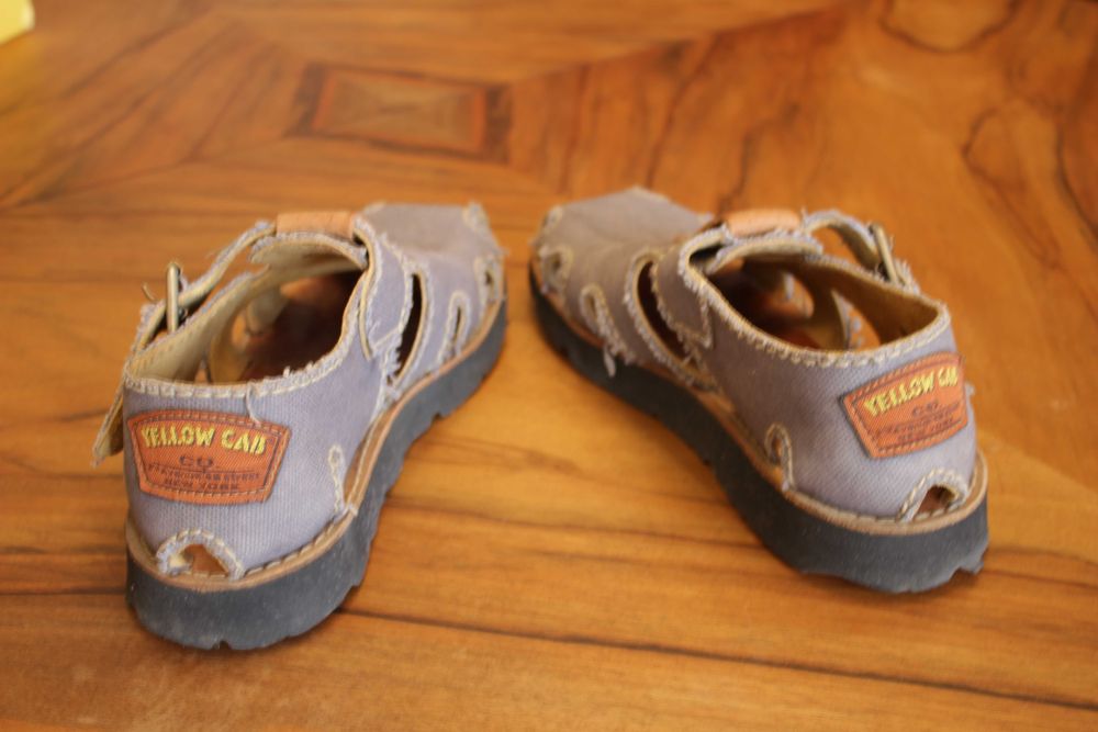 Sandálias Yellow Cab