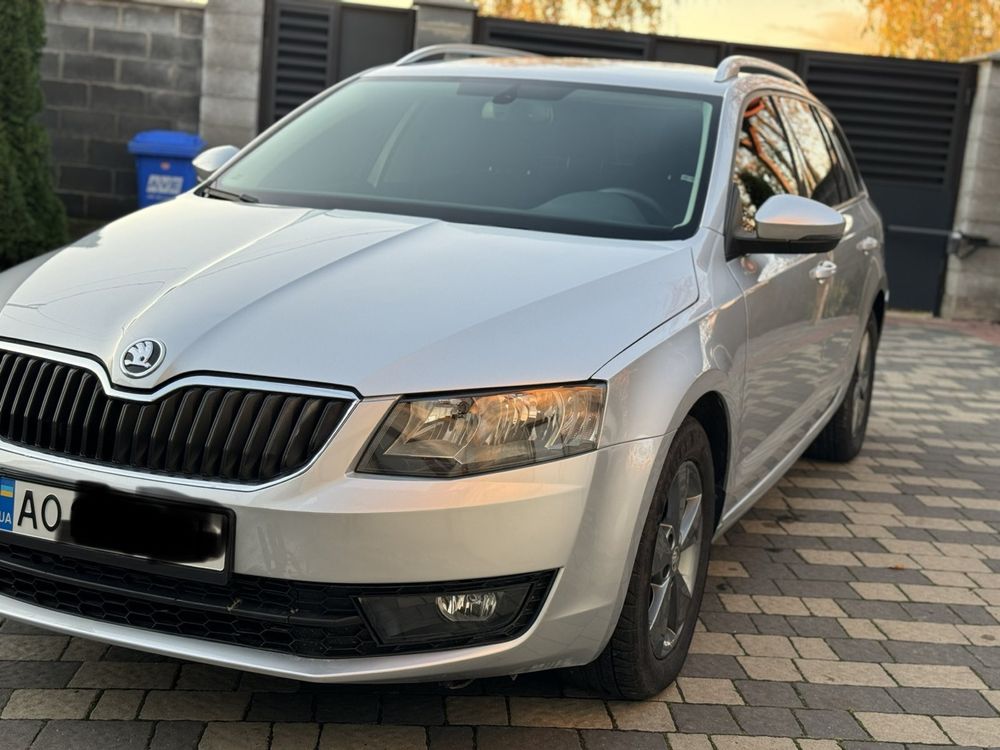 Шкода а7  skoda a7 2.0d at