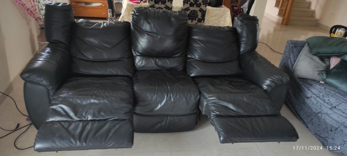 Sofá de 3 lugares c/ 2 assentos relax elétricos