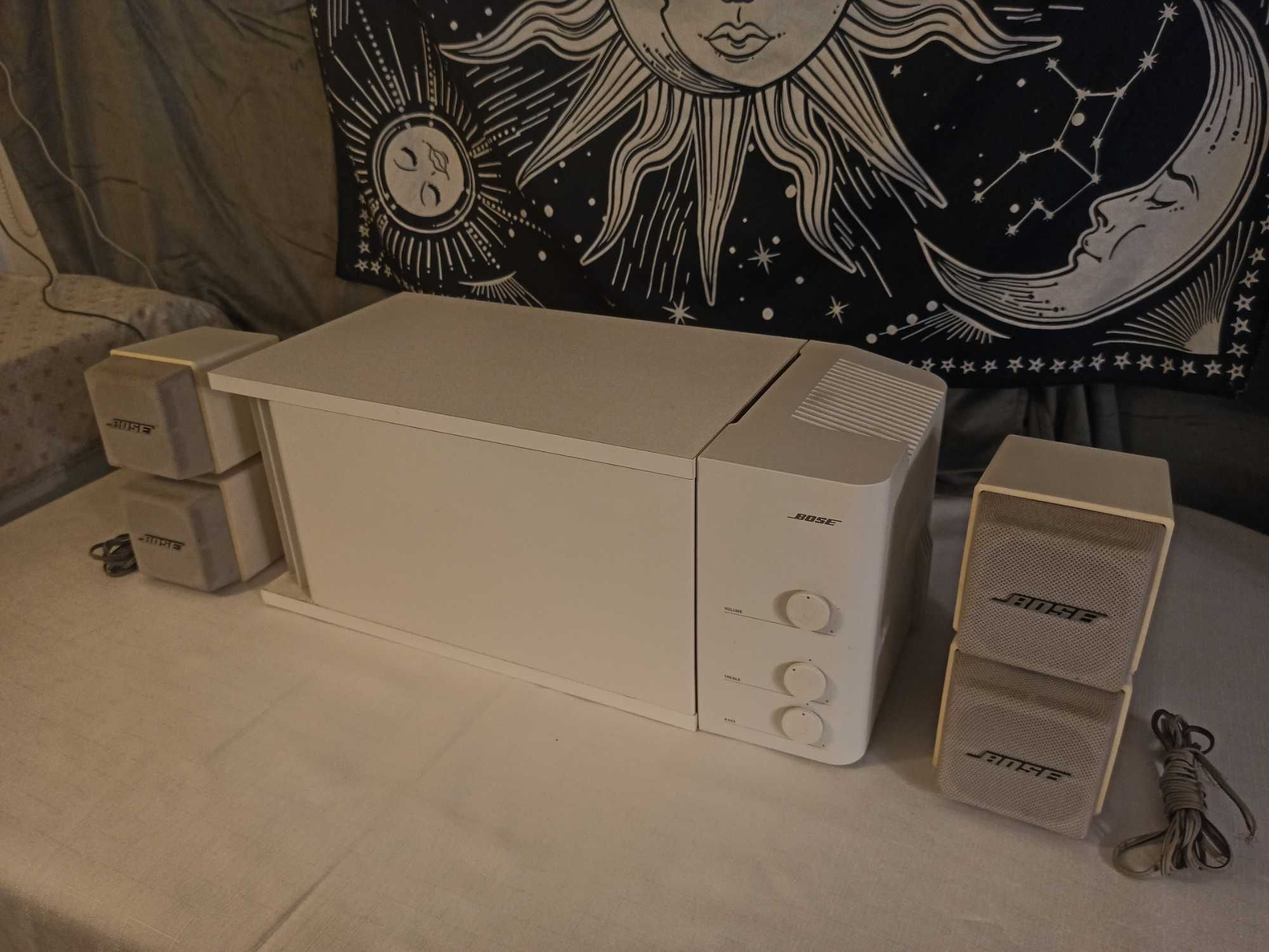 Kolumny BOSE Powered Acoustimass 3 Series II + BOSE CUBE SYSTEM AM-5