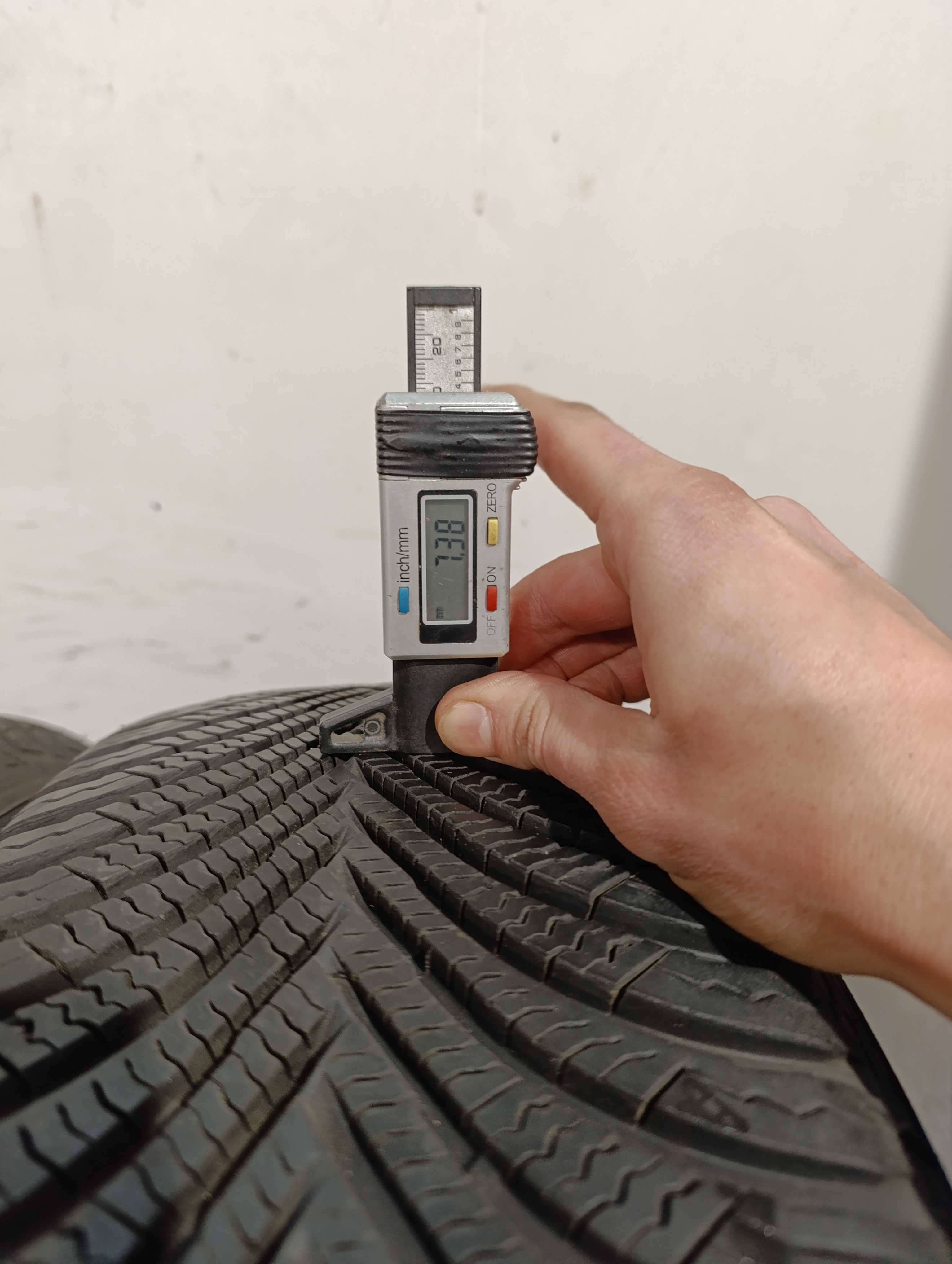 4x 205/60 R16 92T Michelin Alpin 5 2017r 8/7,4mm