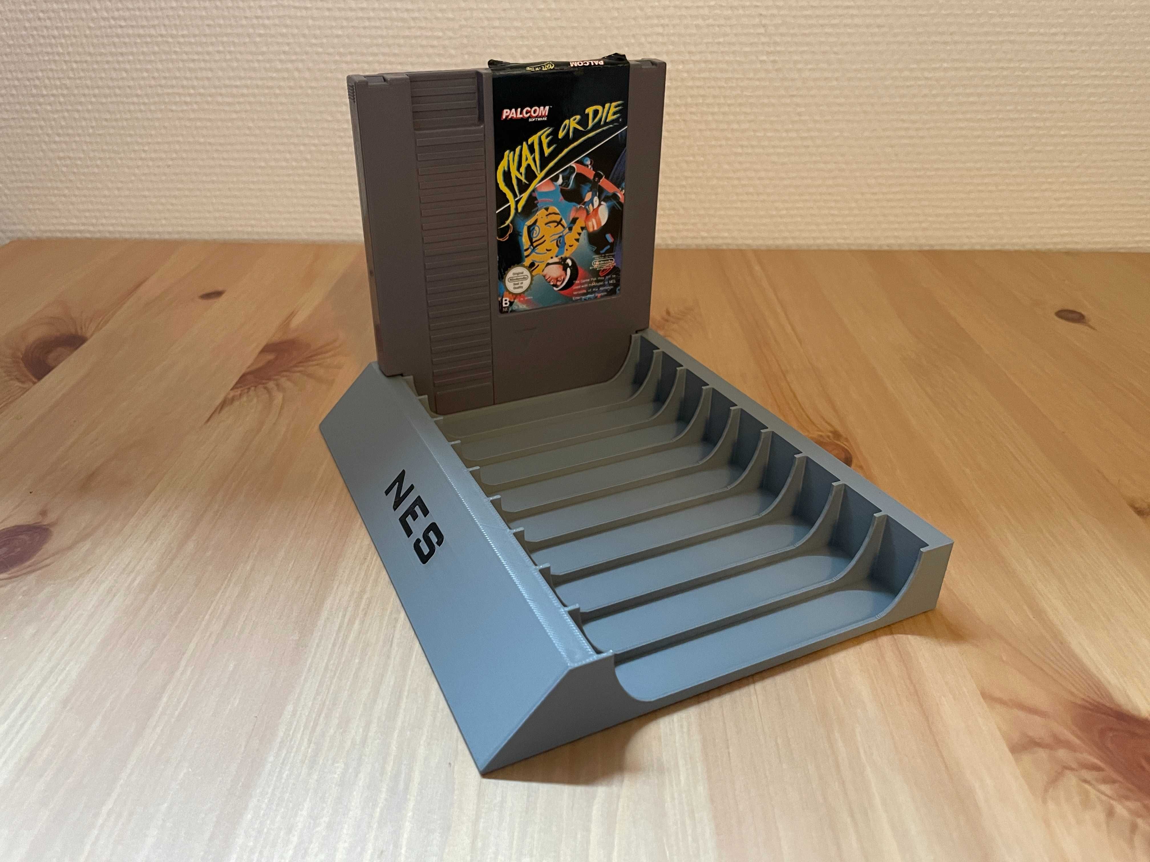 Stojak na 10 gier Nintendo NES