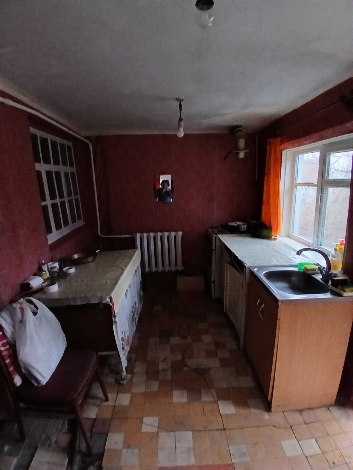 Від ВЛАСНИКА Продам два житлових будинка на З/д 17 соток Район Левада