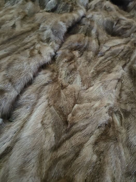 Długie futro naturalne z norek