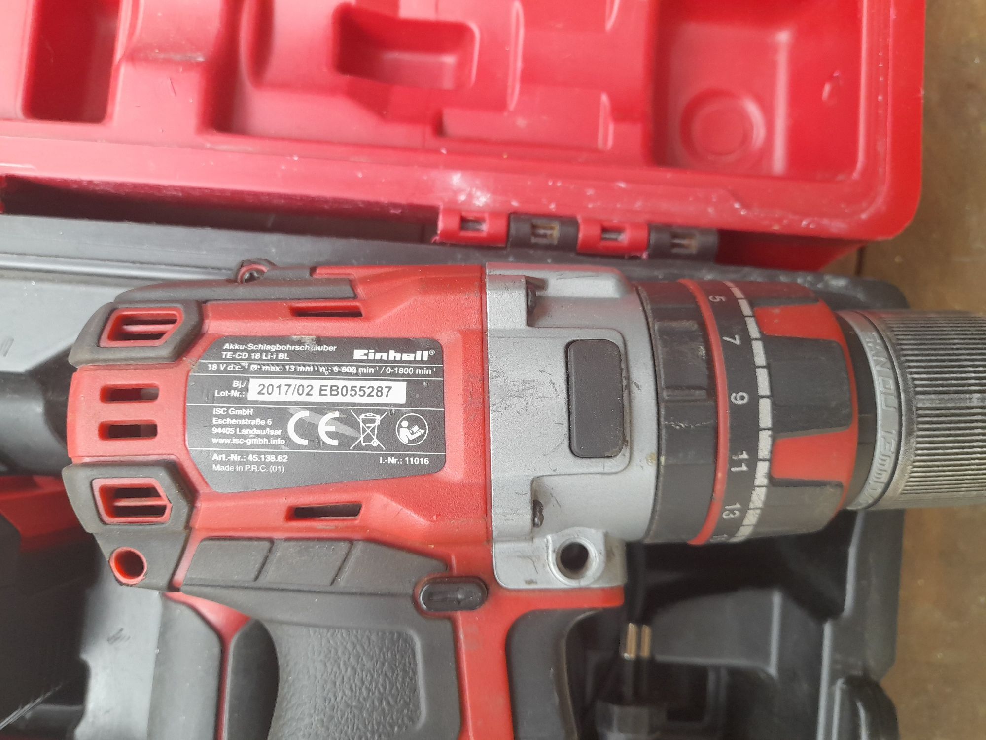 Aparafusadora EINHELL BRUSHLESS,  com caxa duas baterias e carregador