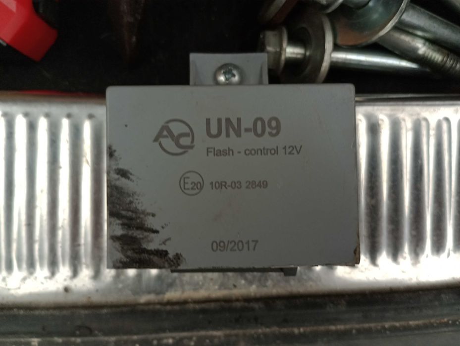 Audi A6 C5 1997 -2004 hak holowniczy BOSAL komplet WESTFALIA odpinany