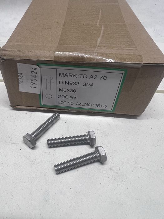 Śruby nierdzewny A2  m6x30