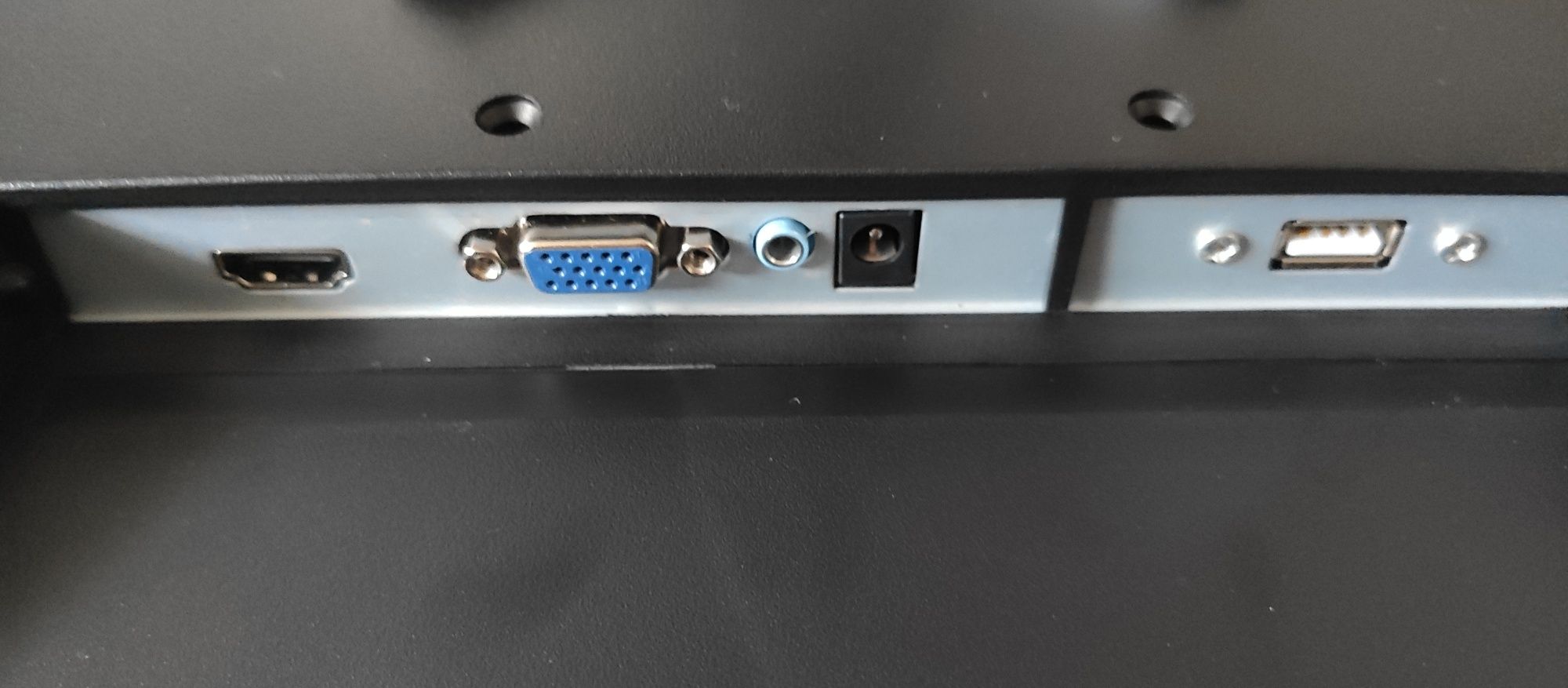 Monitor Tv z głośnikami  dotykowy