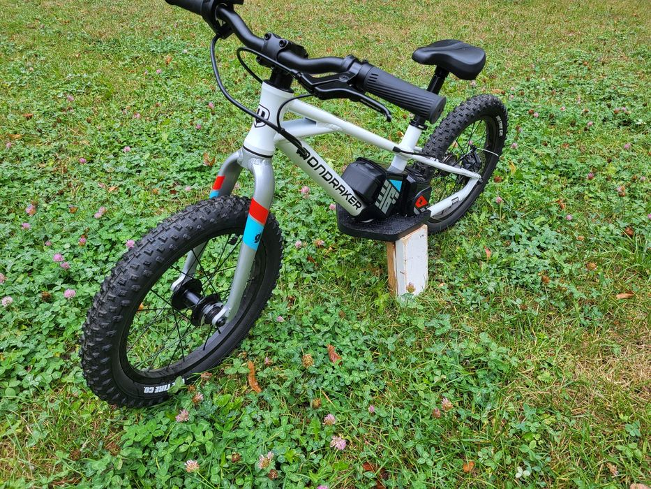 Elektryczny motorek Mondraker Grommy 16  8,5 kg - jak nowy! Dla dzieci