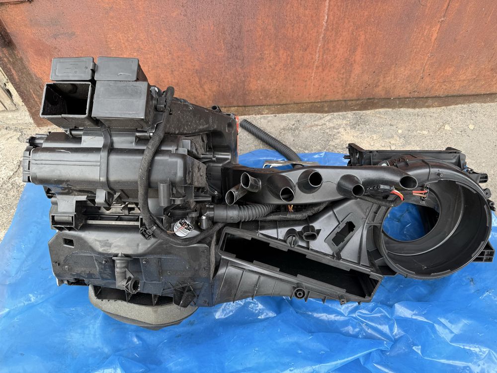 VW Caddy 4 пічка печка в зборі Фольксваген Кадді після 15 року