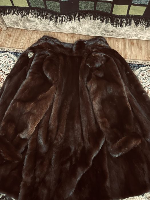 Стильна гарна норкова натуральна шуба