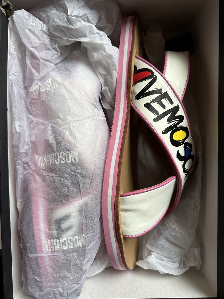 Love Moschino босоніжки жіночі 40-41